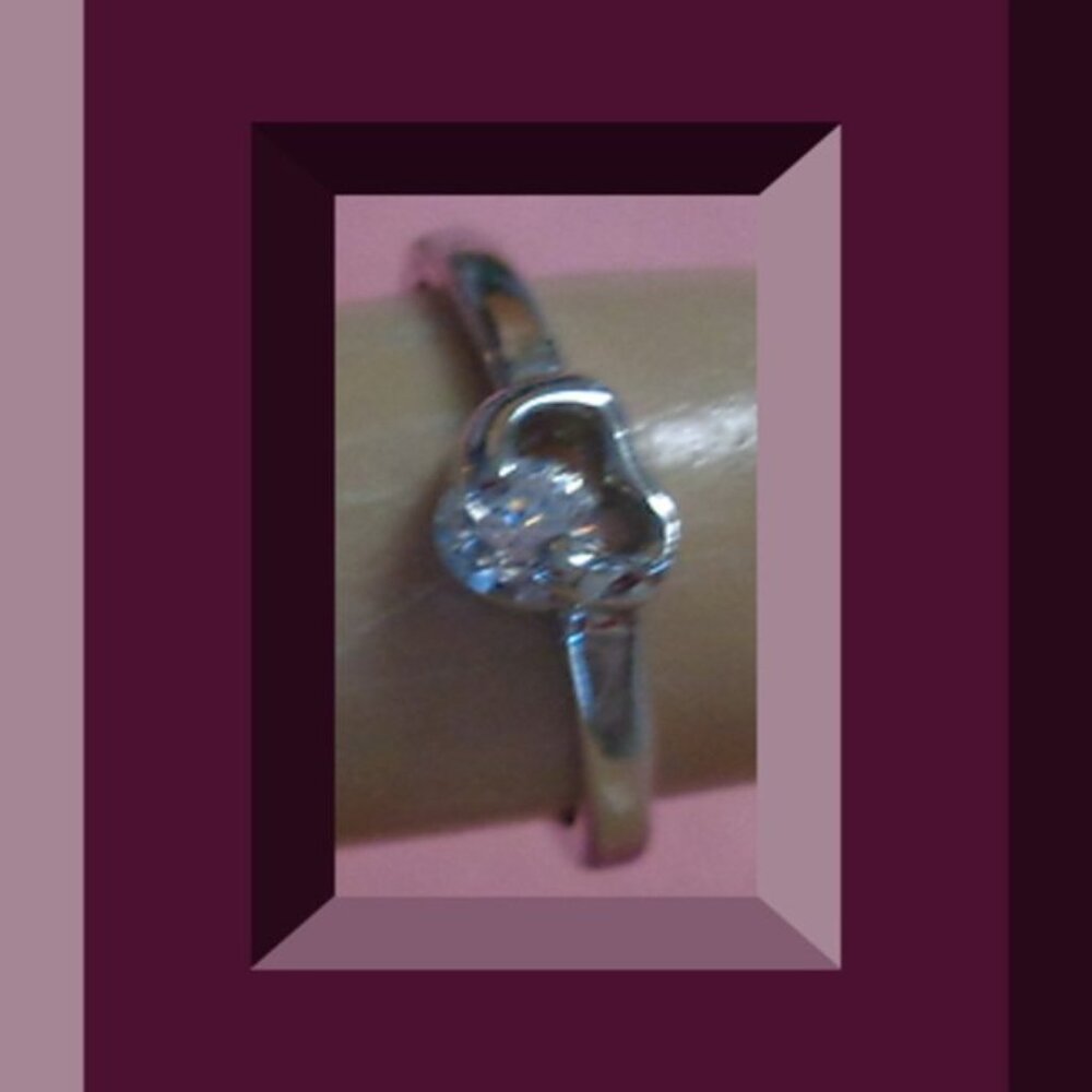 Silver Tone Heart Design Band Promise Ring With Clear Crystal Size 6.5